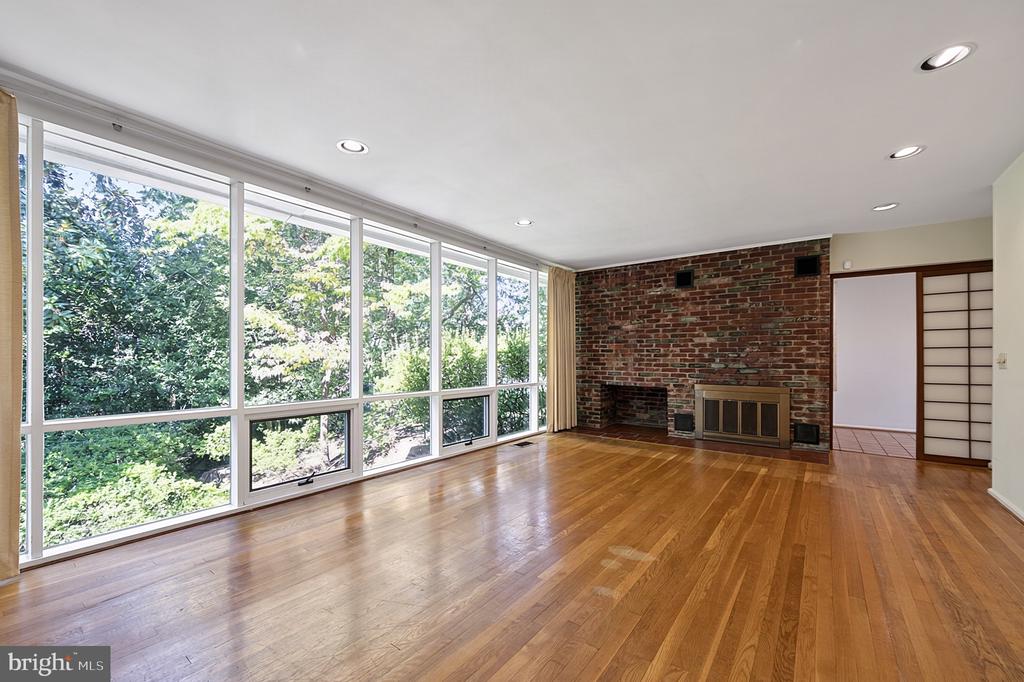 7407 RECARD LANE
