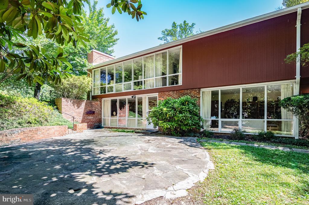 7407 RECARD LANE