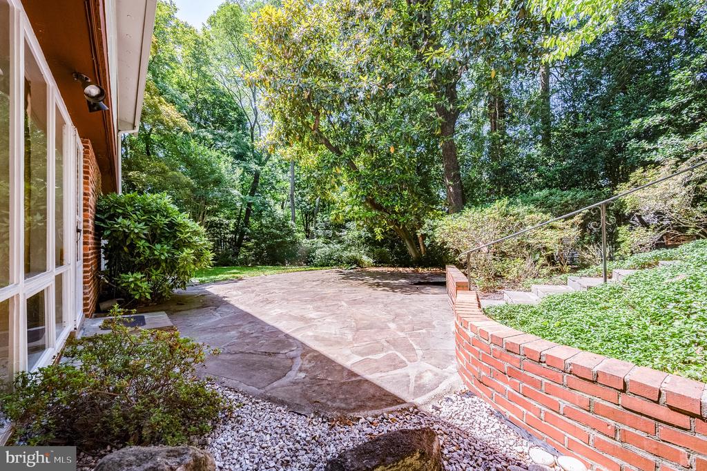 7407 RECARD LANE
