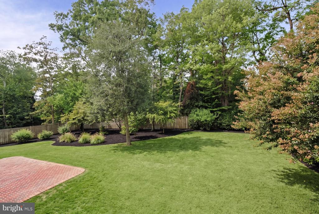 9020 BEATTY DRIVE