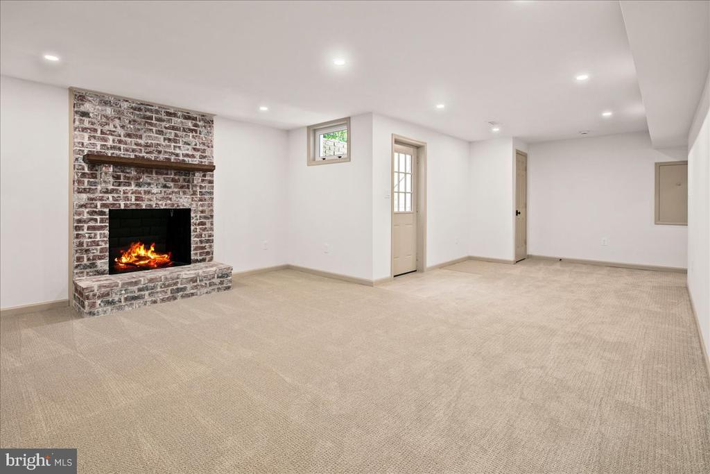 9020 BEATTY DRIVE