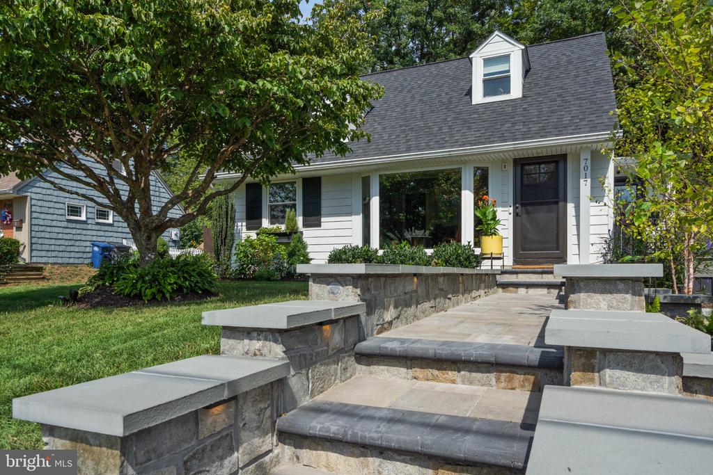 7017 QUANDER ROAD