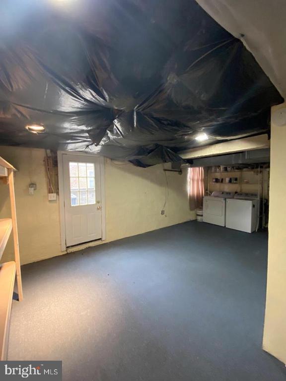 5831 EDGEHILL DRIVE
