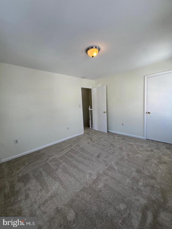 5831 EDGEHILL DRIVE