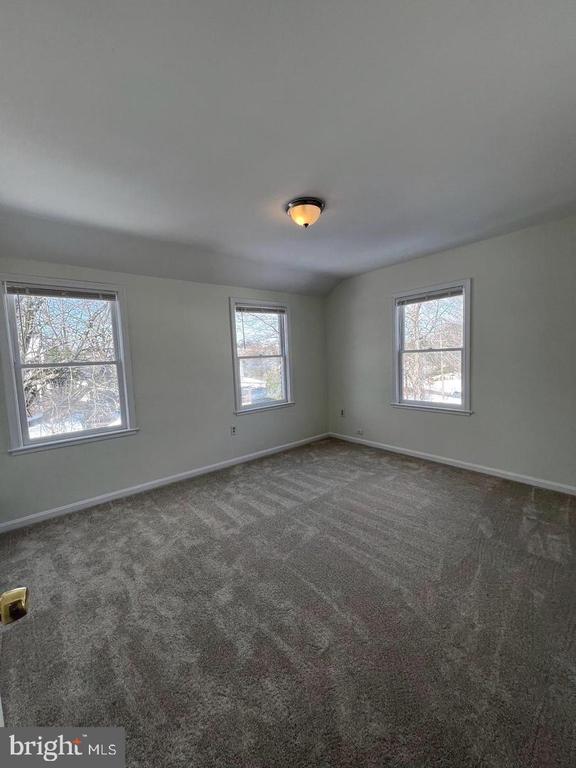 5831 EDGEHILL DRIVE