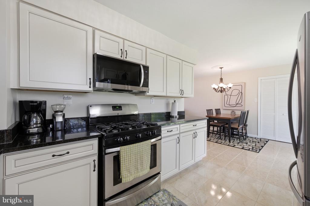 4807 FLOWER LANE
