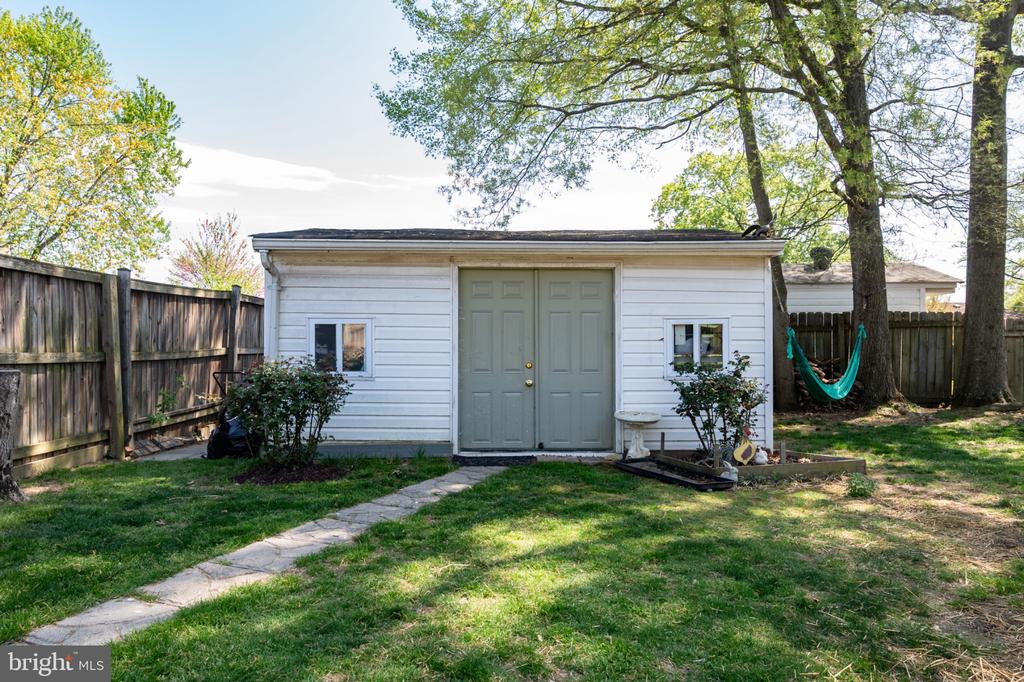 4807 FLOWER LANE