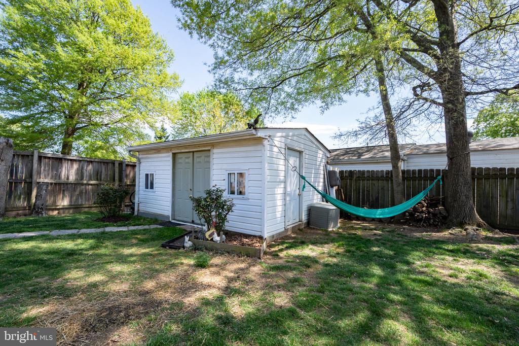 4807 FLOWER LANE