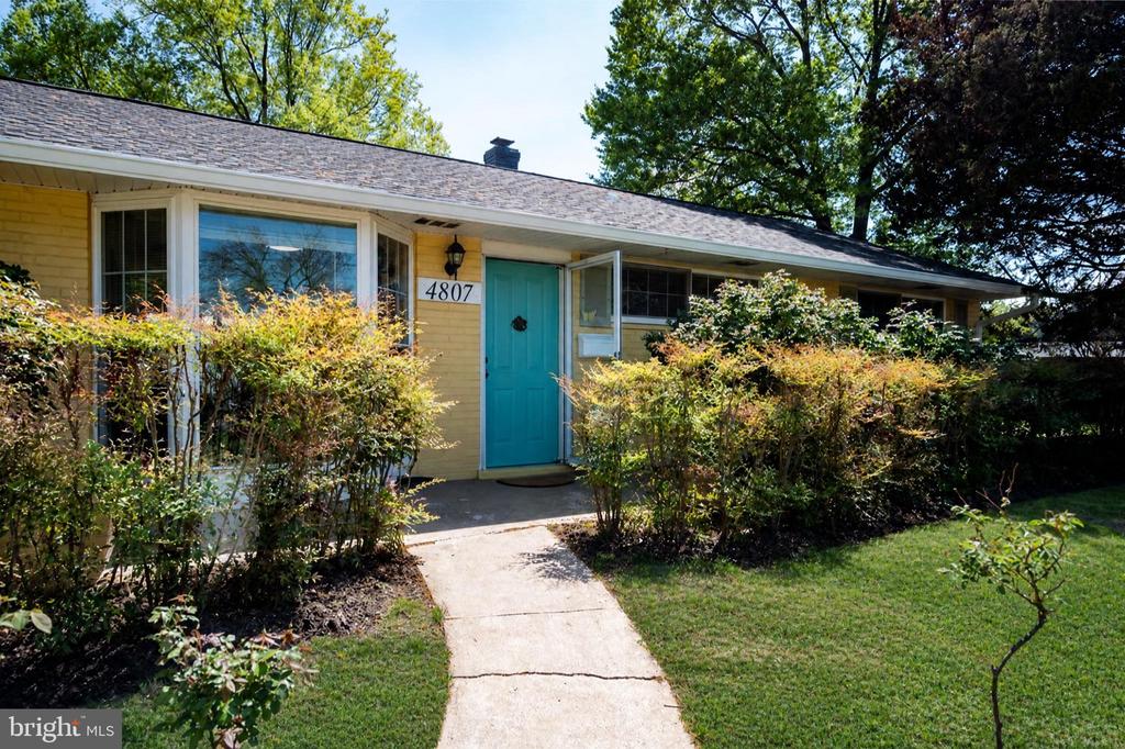 4807 FLOWER LANE