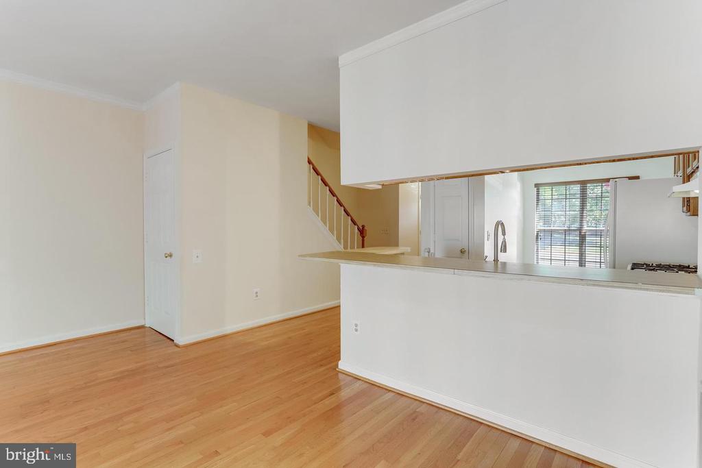 7170 WESTFIELD COURT