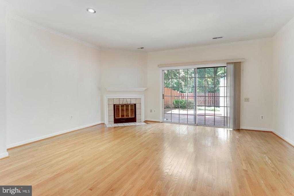 7170 WESTFIELD COURT