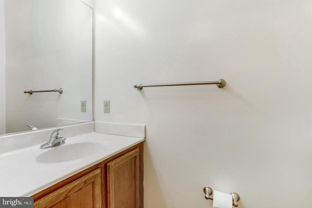 7170 WESTFIELD COURT