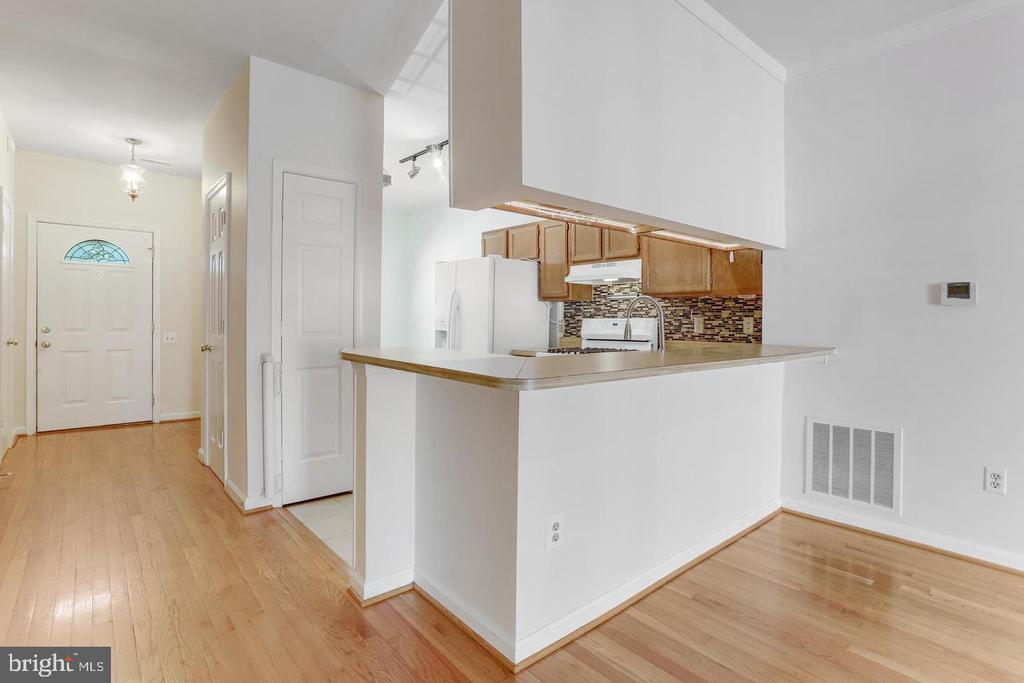 7170 WESTFIELD COURT