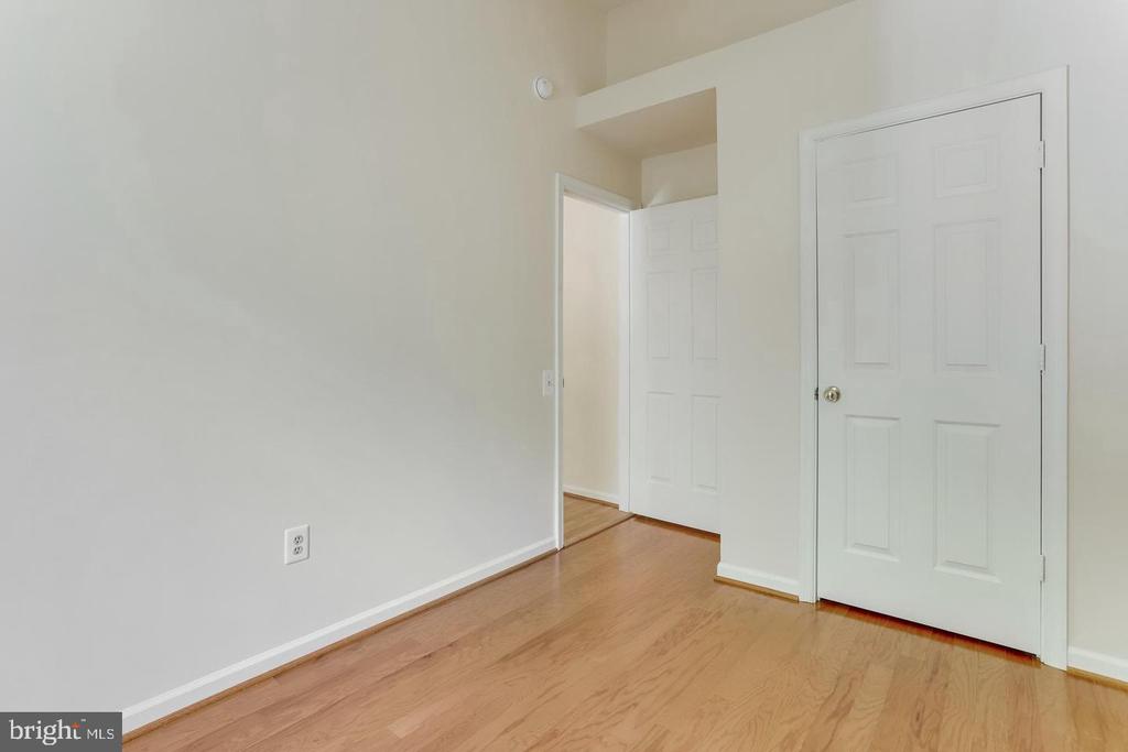 7170 WESTFIELD COURT