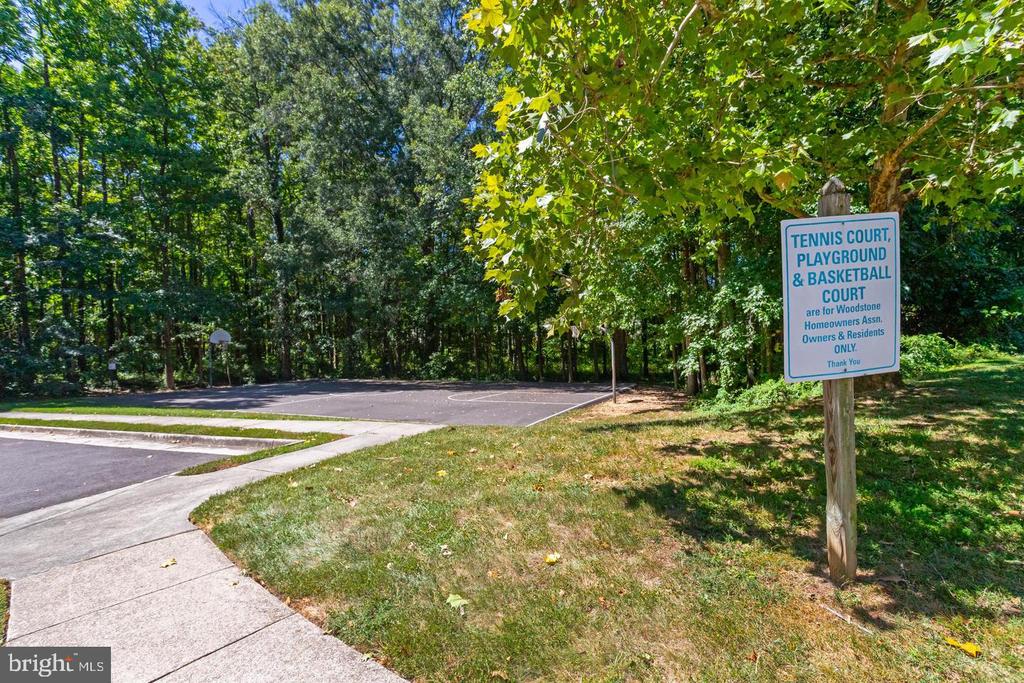 7170 WESTFIELD COURT
