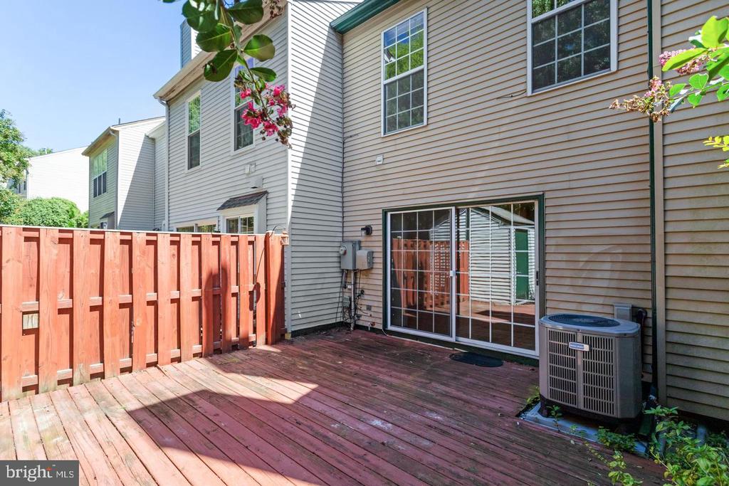 7170 WESTFIELD COURT