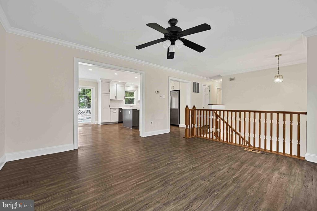 8725 LEA LANE