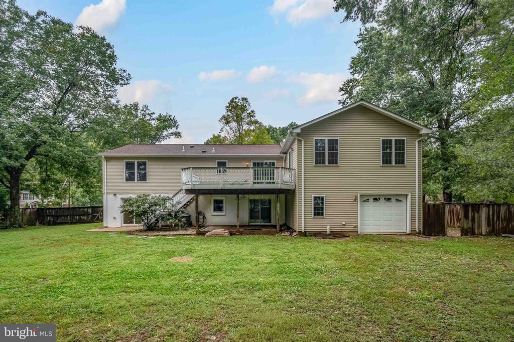 8725 LEA LANE