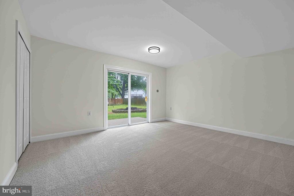 8725 LEA LANE