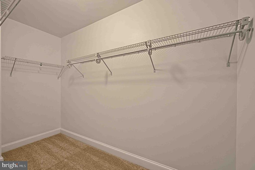 8725 LEA LANE