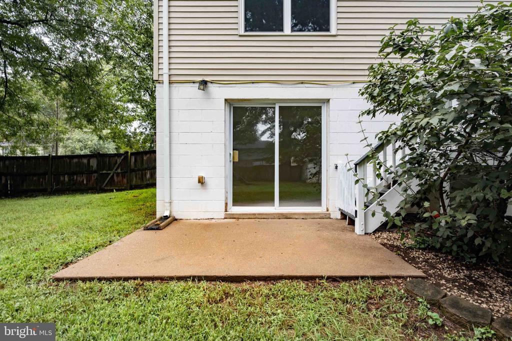 8725 LEA LANE