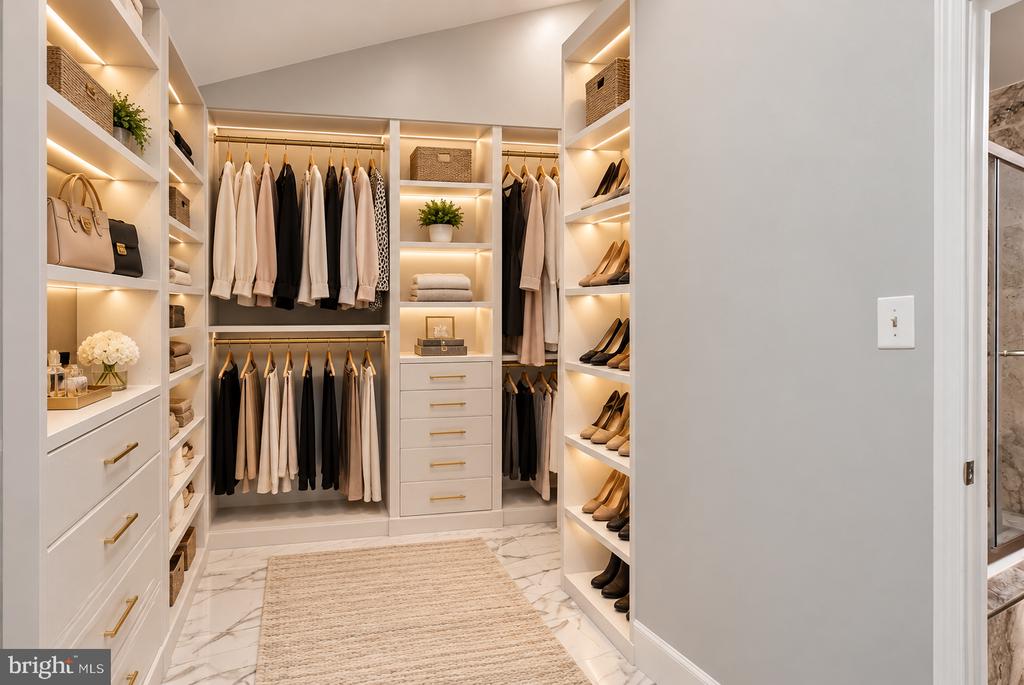 6931 MARY CAROLINE CIRCLE Unit: I