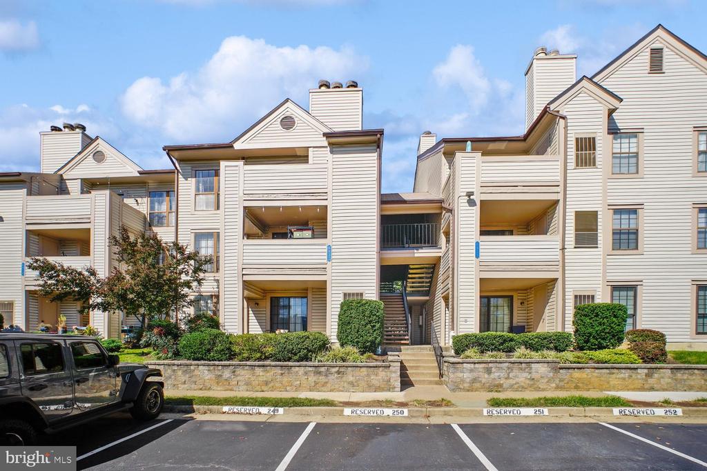 6931 MARY CAROLINE CIRCLE Unit: I