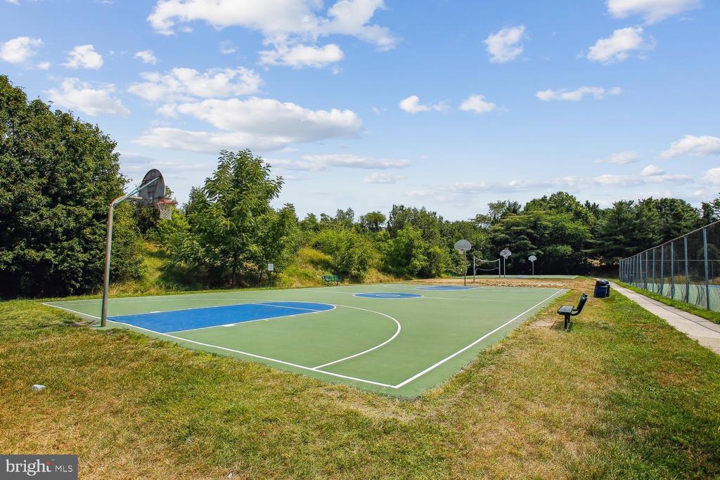 6931 MARY CAROLINE CIRCLE Unit: I