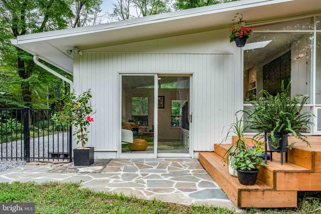 2400 SHERWOOD HALL LANE