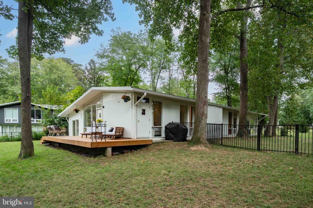 2400 SHERWOOD HALL LANE