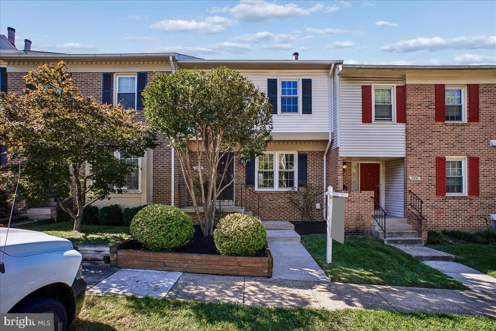 5908 Ambassador Way Alexandria VA
