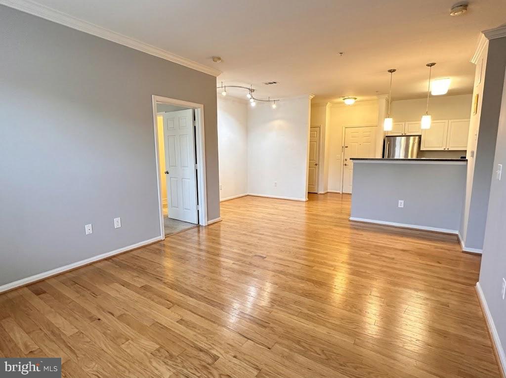 3015 NICOSH CIRCLE Unit: 2108