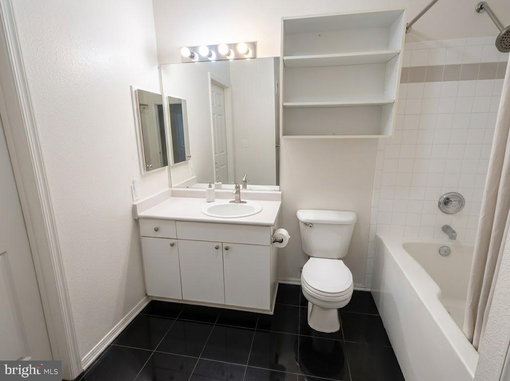 3015 NICOSH CIRCLE Unit: 2108