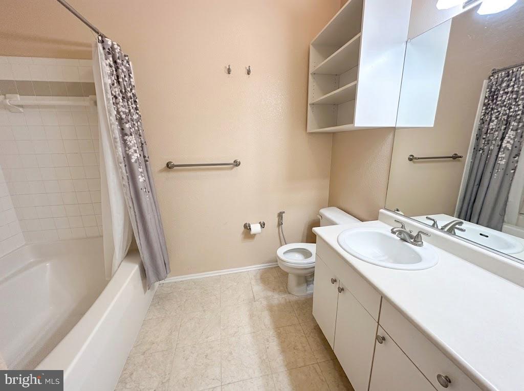 3015 NICOSH CIRCLE Unit: 2108
