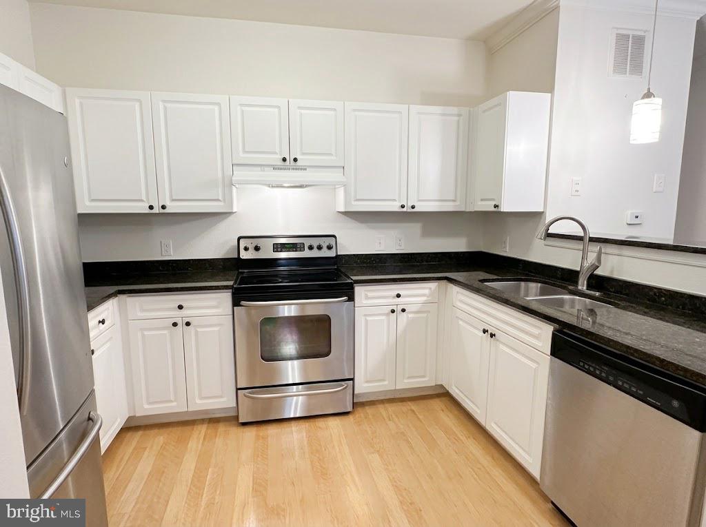 3015 NICOSH CIRCLE Unit: 2108