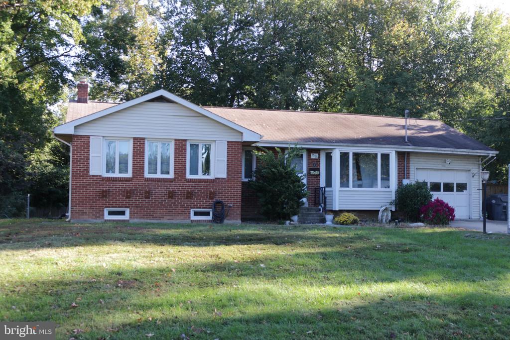 8725 STOCKTON PARKWAY