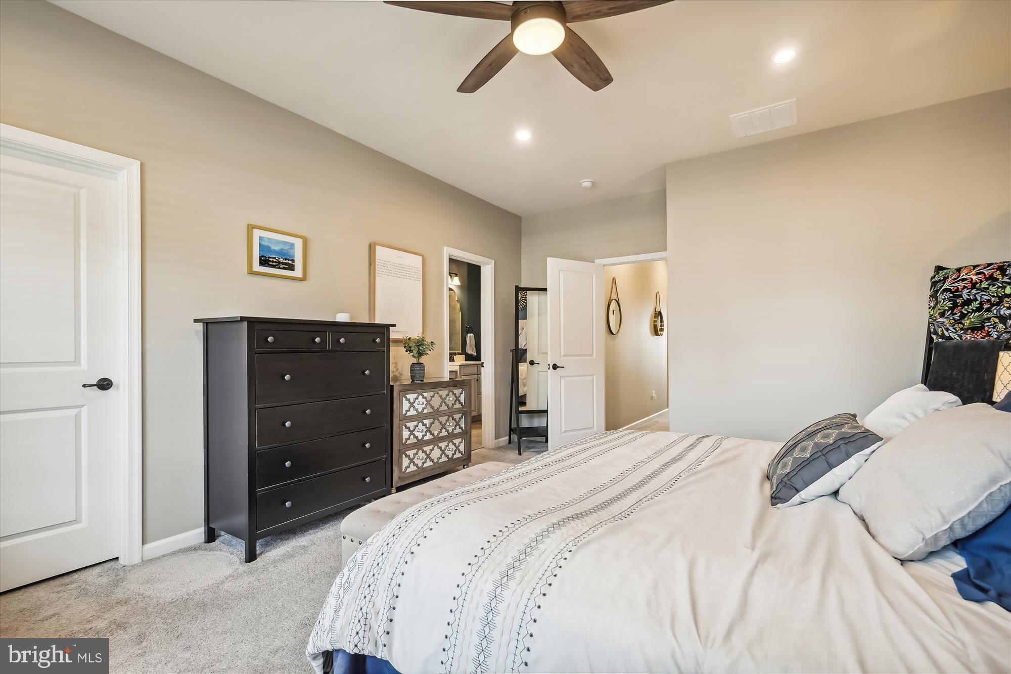 43498 Apple Orchard Sq