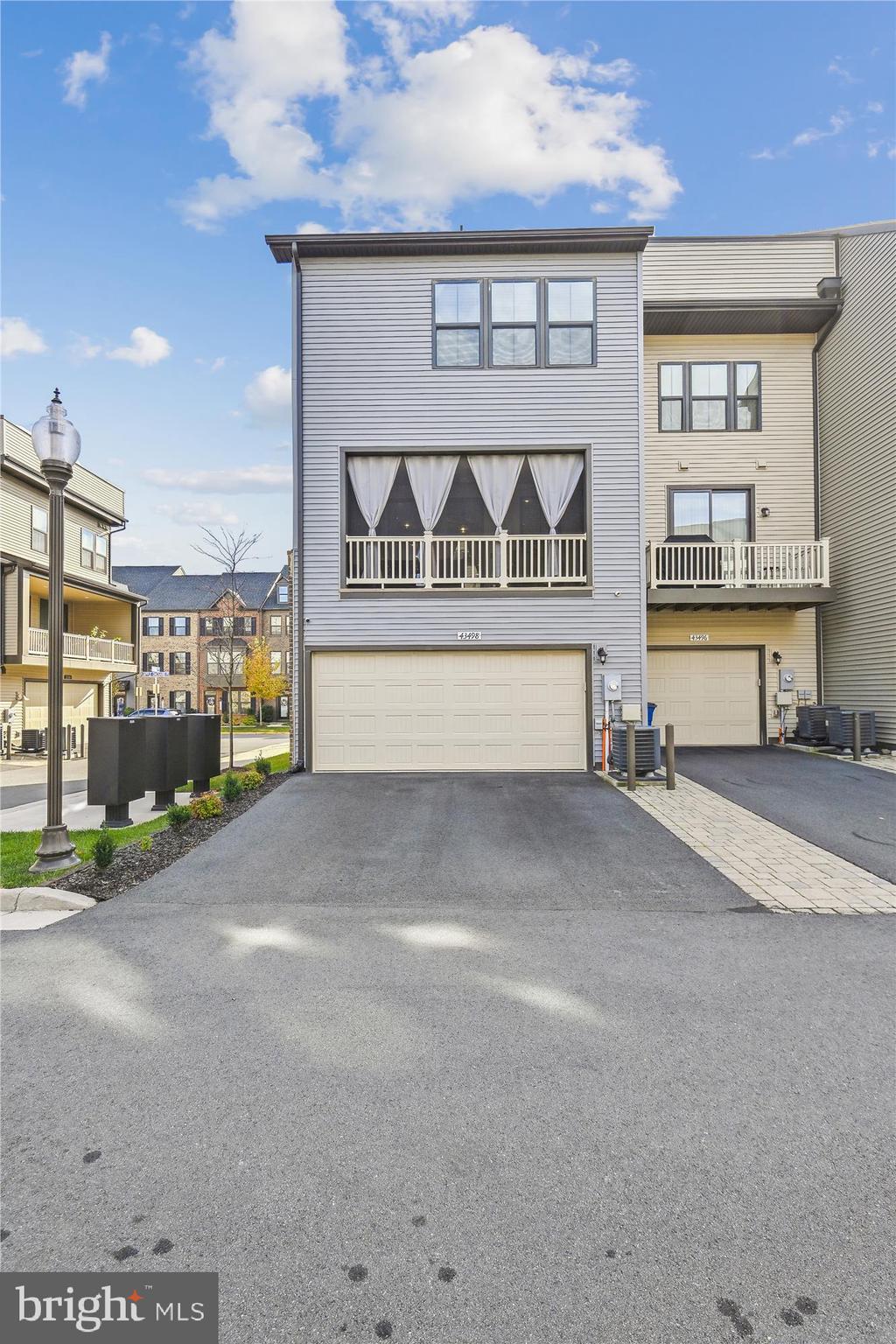43498 Apple Orchard Sq