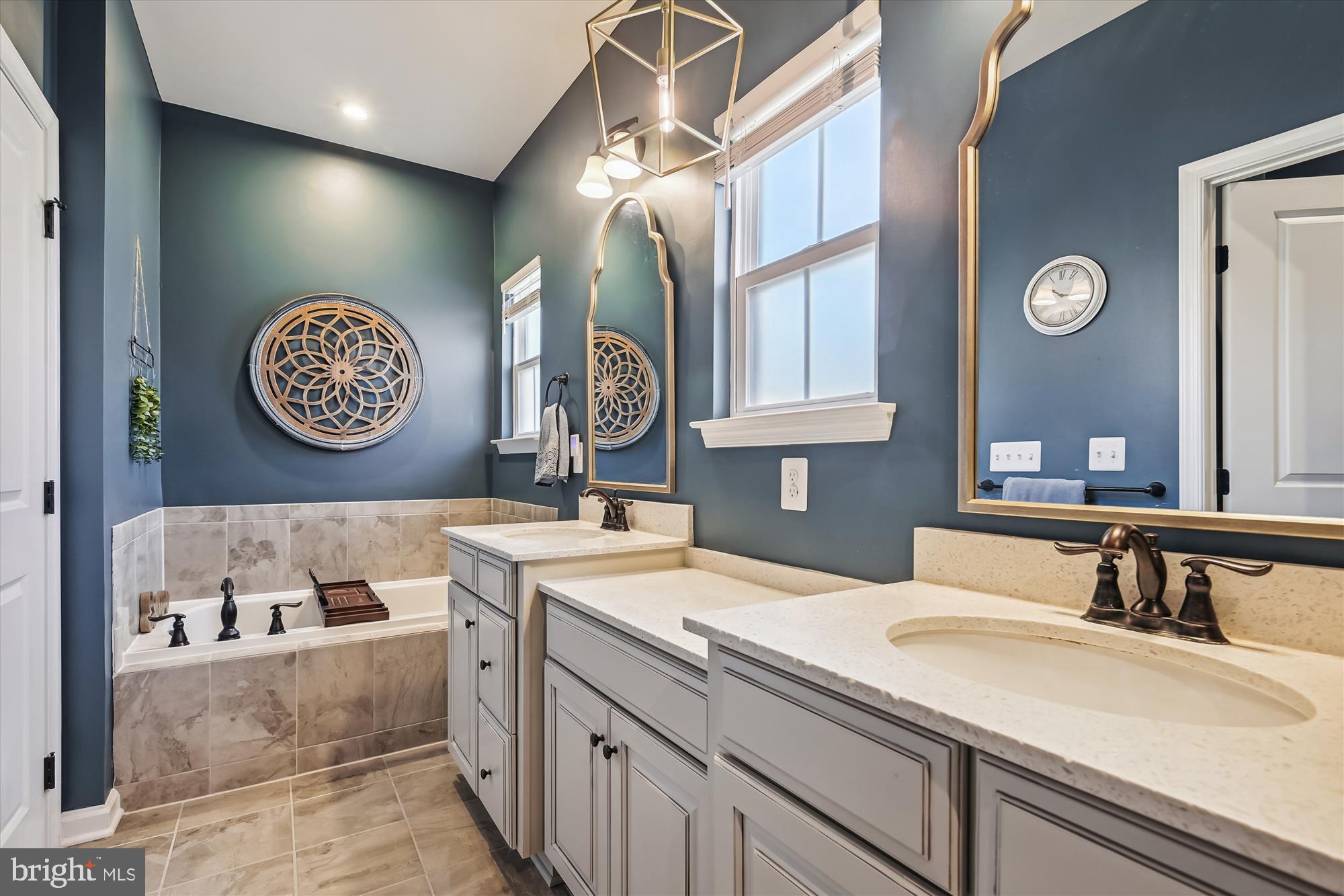 43498 Apple Orchard Sq