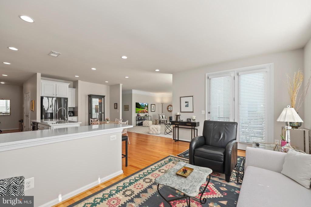 1011 AKAN STREET SE