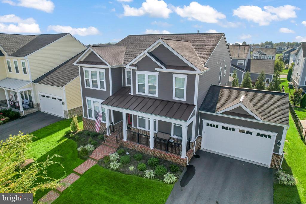 1011 AKAN STREET SE