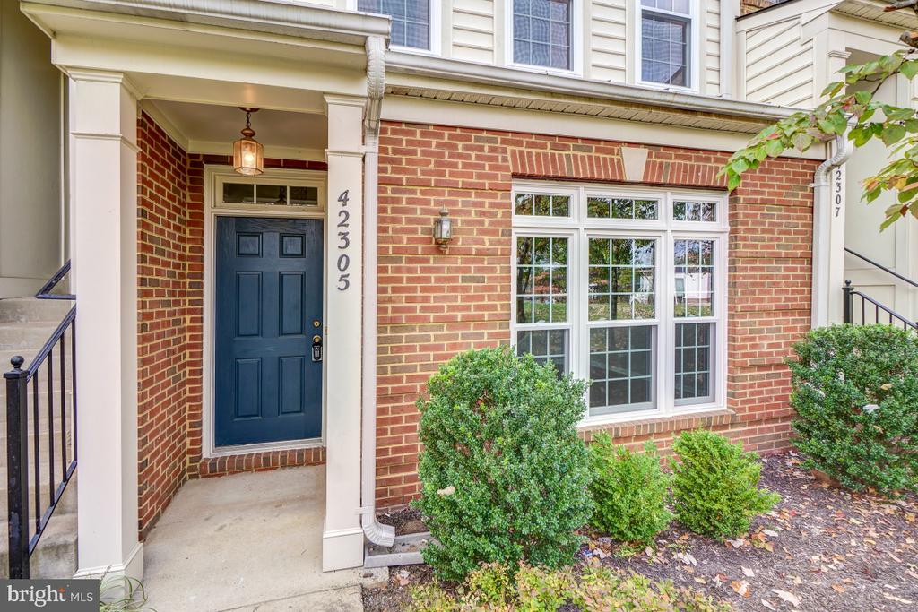 42305 ONYX TERRACE