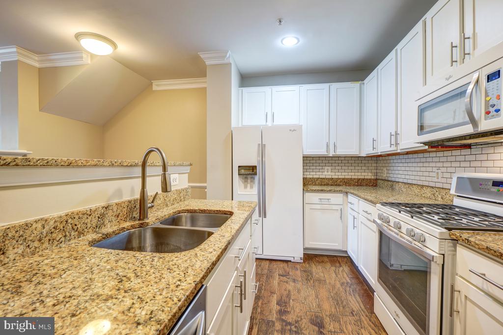42305 ONYX TERRACE