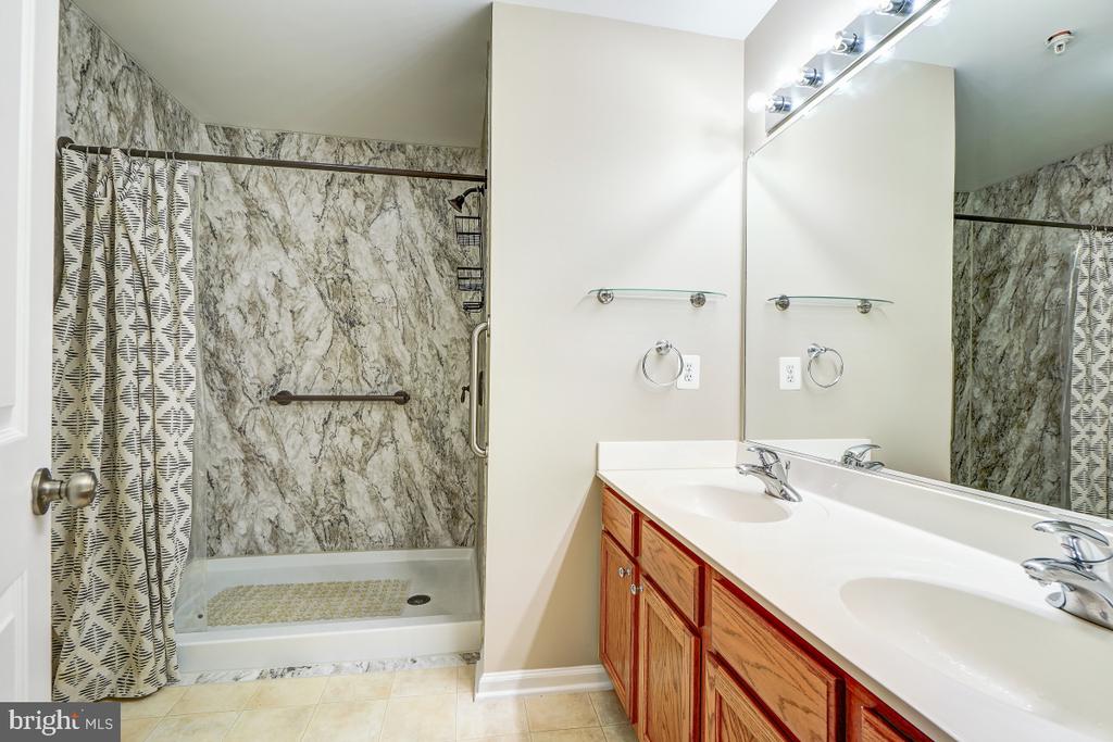 42305 ONYX TERRACE