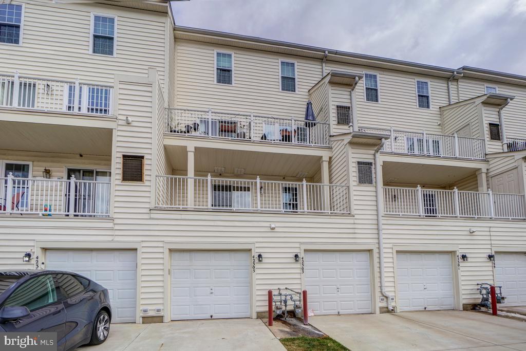 42305 ONYX TERRACE
