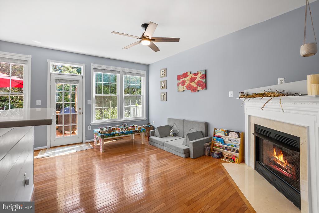 43082 SHADOW TERRACE
