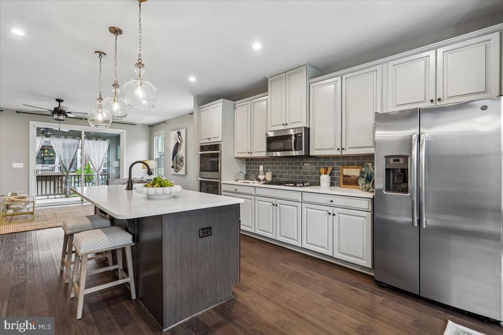 43498 APPLE ORCHARD SQUARE