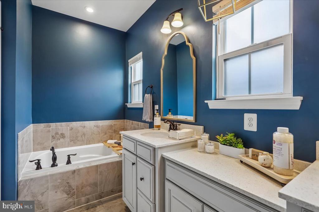 43498 APPLE ORCHARD SQUARE