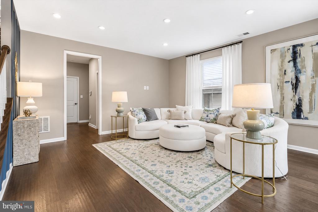 43498 APPLE ORCHARD SQUARE