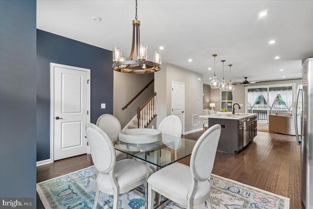 43498 APPLE ORCHARD SQUARE